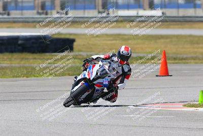 media/Apr-23-2022-Fastrack Riders (Sat) [[cb2d6ae73d]]/LEVEL 4/1PM TURN 6 OUTSIDE/